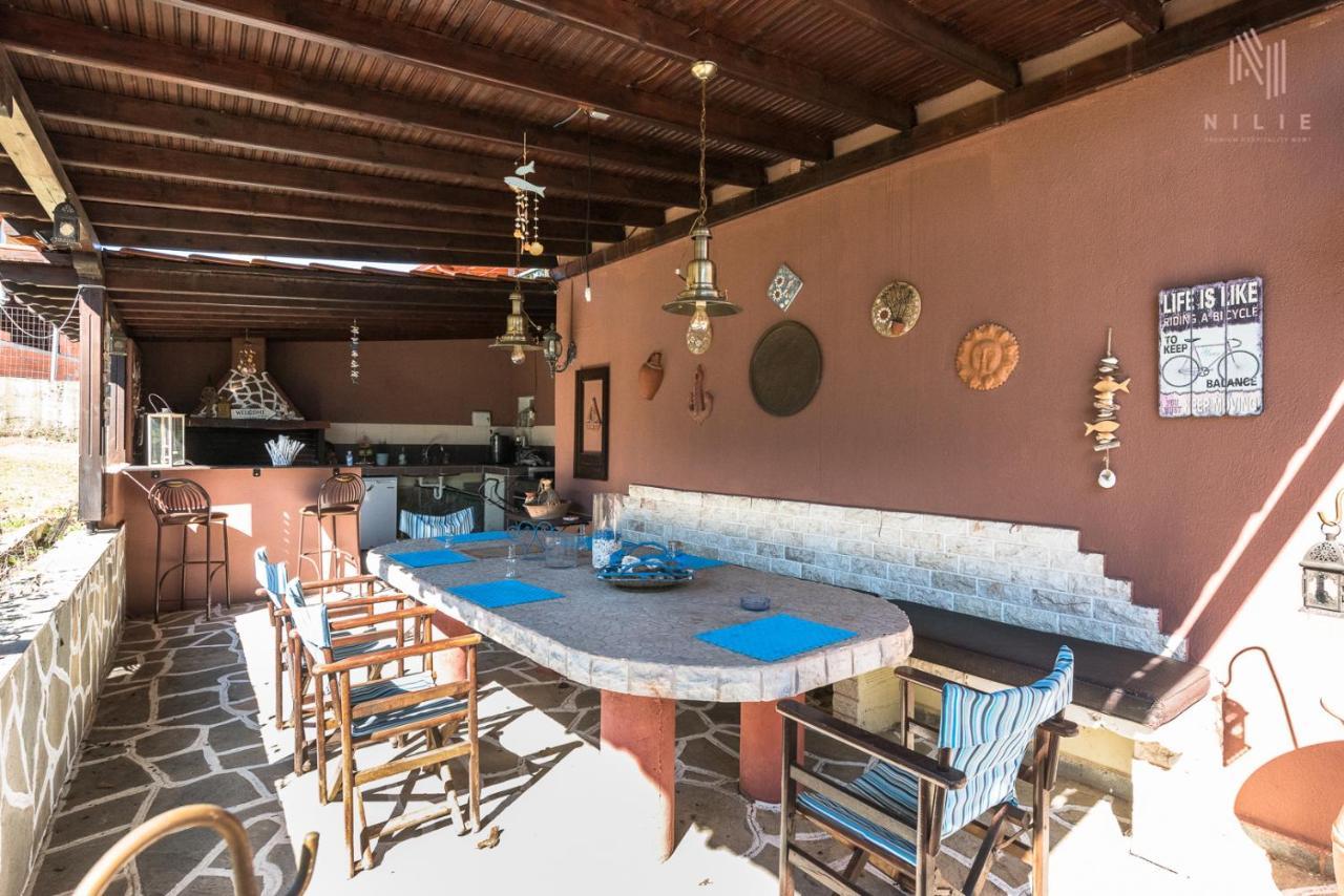 Вилла Roadhouse, Nilie Hospitality Mgmt Флогита Экстерьер фото